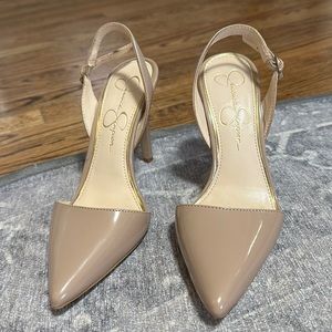 Nude heel